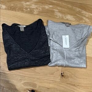 Banana Republic Black and Gray V-Neck Blouse Set size small